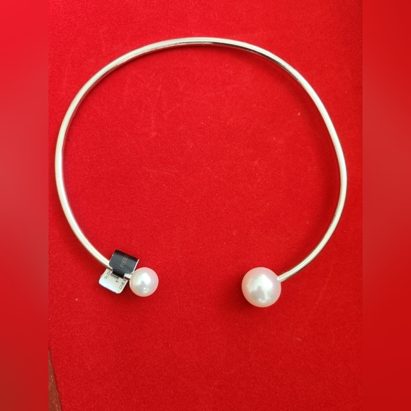 Rebecca Minkoff Jewelry - Rebecca Minkoff silver and pearl beaded necklace